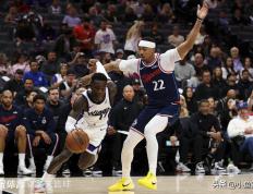 开云体育平台APP-快船三连败！莱昂纳德难以负责，球队走向危机