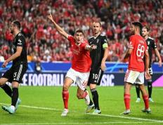 开云下载-摩纳哥客场击败波尔多，豪夺冠军