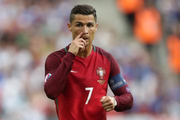 开云官方app入口-美加墨世界杯之夜，伦纳德攻防两端的绝对统治