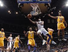 开云体育在线-威廉姆斯重铸旧日荣光！昔日门徒拉塞尔今日反戈一击，谱写银石最意外诗篇