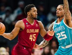 开云体育app-黄蜂逆转骑士，继续东部前进的简单介绍