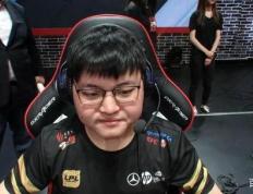 开云体育-FLY血洗SHR，Crisp线上压制力十足峡谷大战小组赛，锁定晋级资格的简单介绍