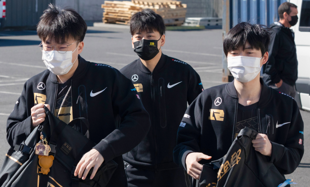 开云体育app-C9碾压T1,Zeus拿下关键大龙顶尖较量淘汰赛,技惊四座的简单介绍