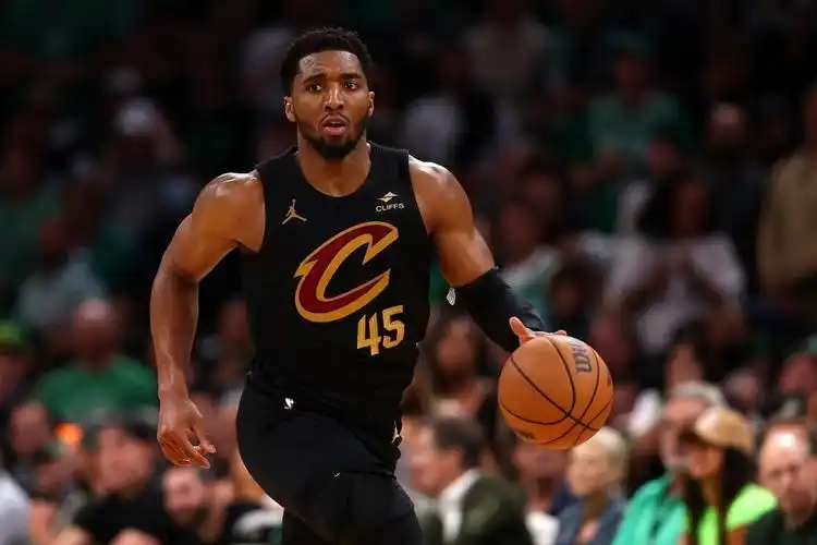 开云官方app入口-爵士击败公牛，米切尔单场33分成全队支柱