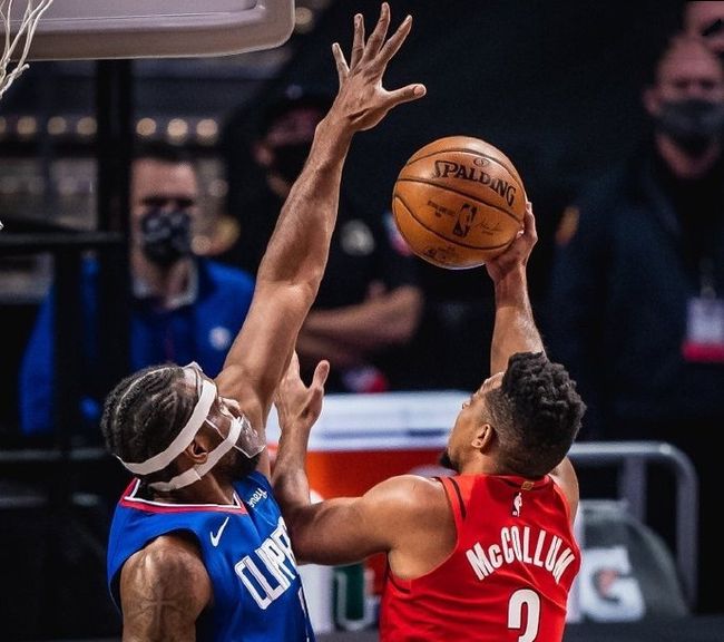 开云体育app-快船大胜黄蜂，乔治状态回勇