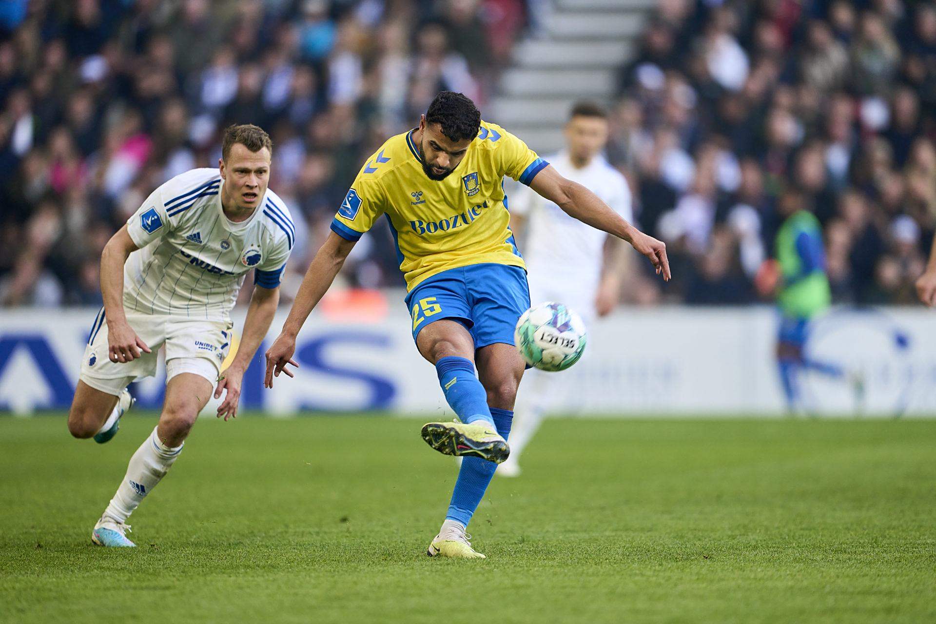 开云下载-包含谢菲联客场不敌埃弗顿，遭遇连败的词条