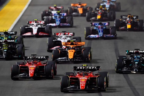 开云官方app入口-包含威廉姆斯鏖战梅赛德斯，皮亚斯特里带队取胜的词条