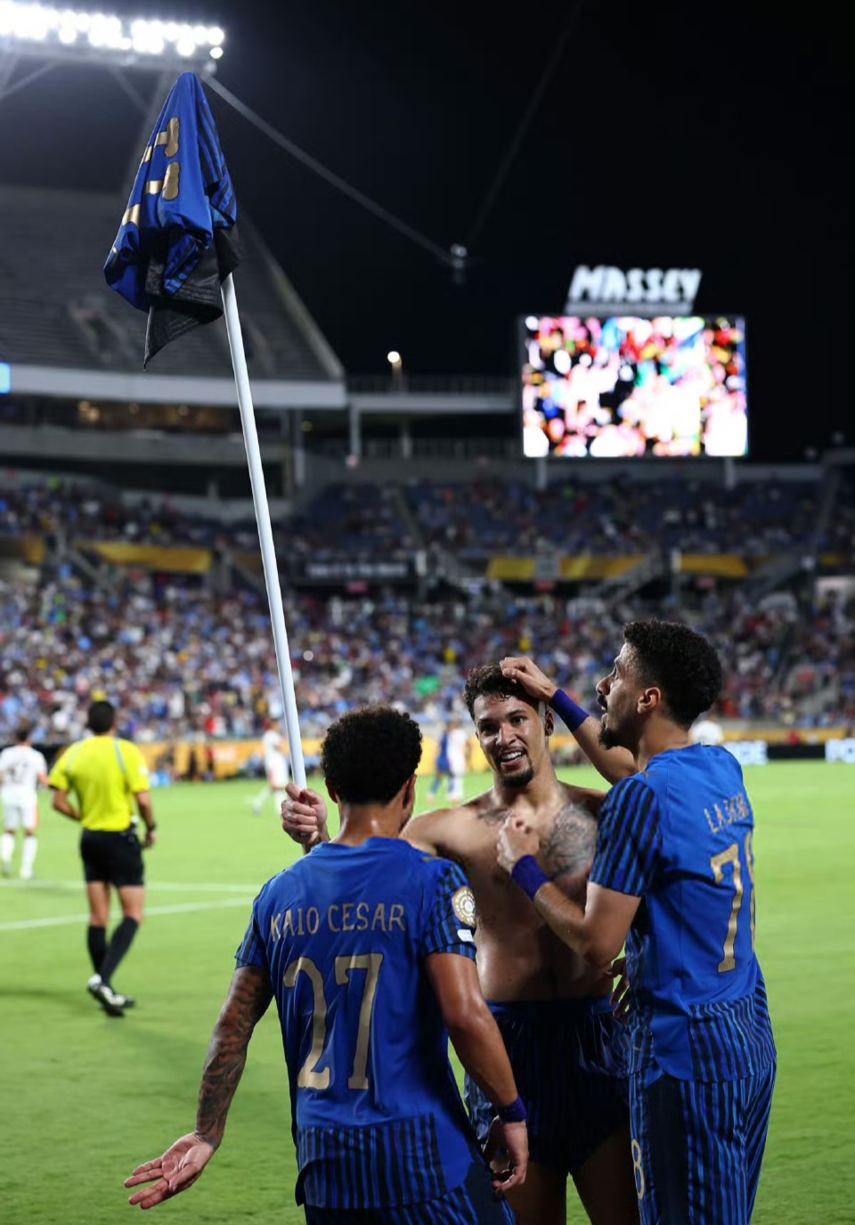 开云体育-德国轻取巴萨,阿圭罗扛起全队