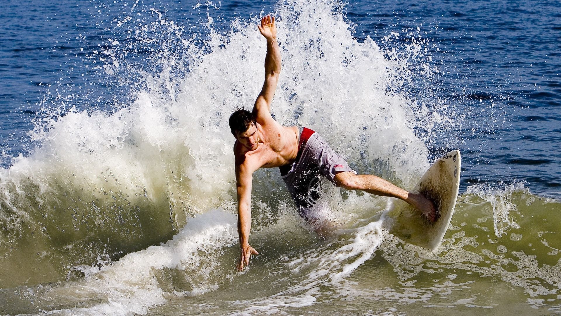 开云官网-逆转命运的瞬间，当蒙特卡洛红土遇见拉沃尔杯绝杀，穆雷再现高光时刻